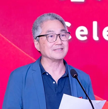 “陆老师，与你相遇，好幸运！”